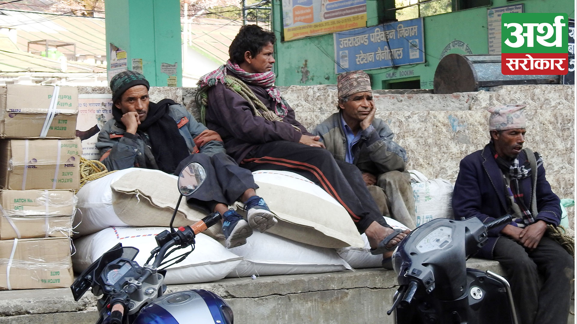 भारतमा मजदुरी गर्ने नेपाली भन्छन्: ‘युवा शक्ति रोकिए मात्रै समृद्ध नेपाल बन्छ’